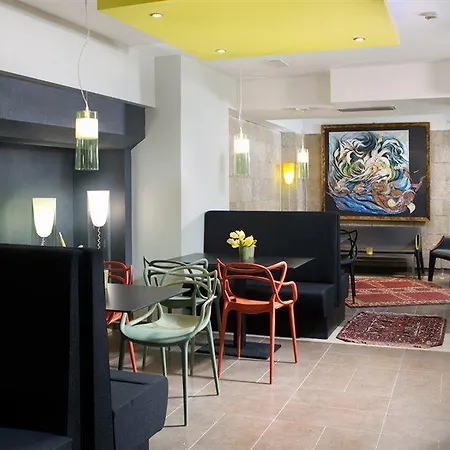 Aquamare And Rhodes City