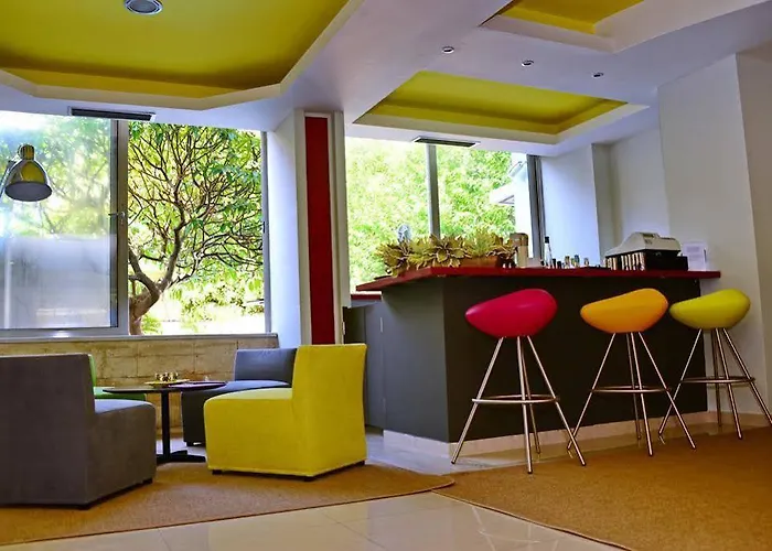 Hotell Aquamare And Rhodes City