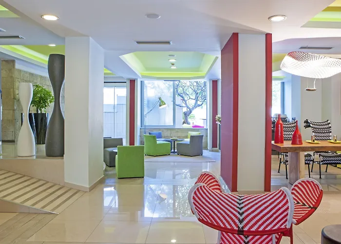 Aquamare And Rhodes City