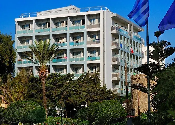 Aquamare And Ξενοδοχείο 4*