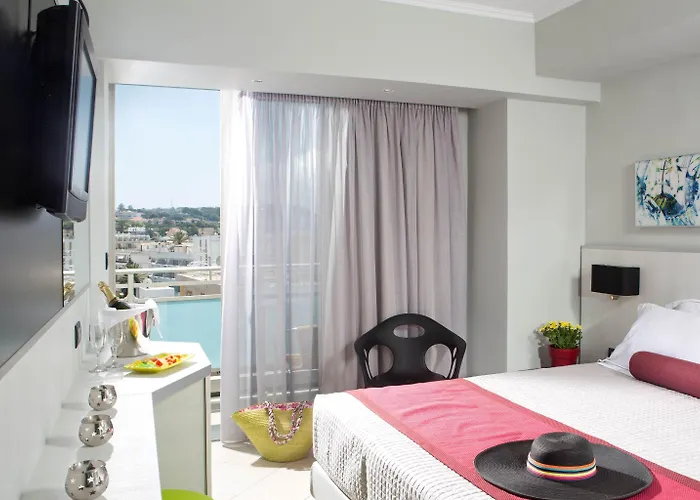 Hotel Aquamare And