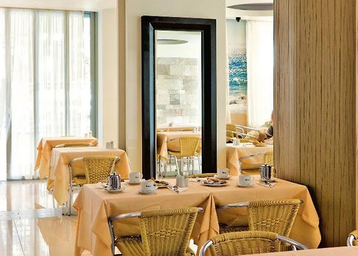 Aquamare And 4*
